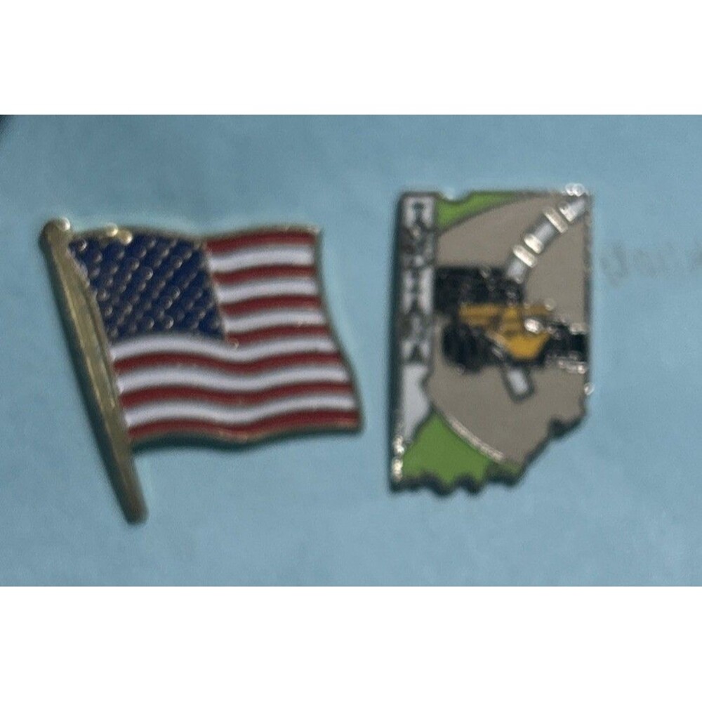 New on Card ,Indiana State Shaped Souvenir  Tie Tack pin & Bonus USA Flag 2 Pins